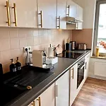 Bali Stylische Mit Terrasse Apartment