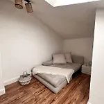 Apartment Bali Stylische Mit Terrasse Schönefeld