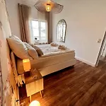 Bali Stylische Mit Terrasse Apartment Schönefeld