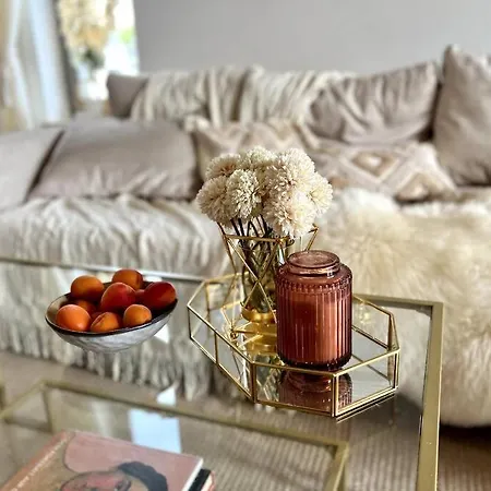 Bali Stylische Mit Terrasse Lejlighed *