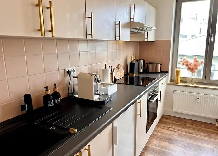 Bali Stylische Mit Terrasse 아파트