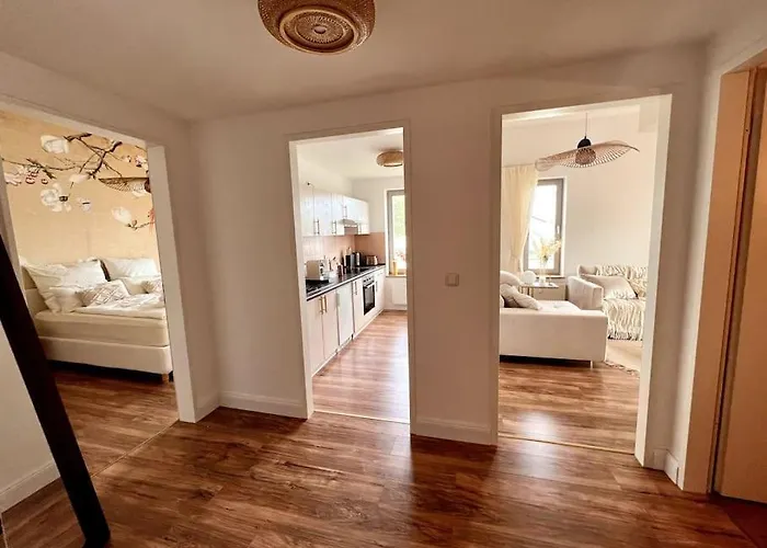 아파트 Bali Stylische Mit Terrasse