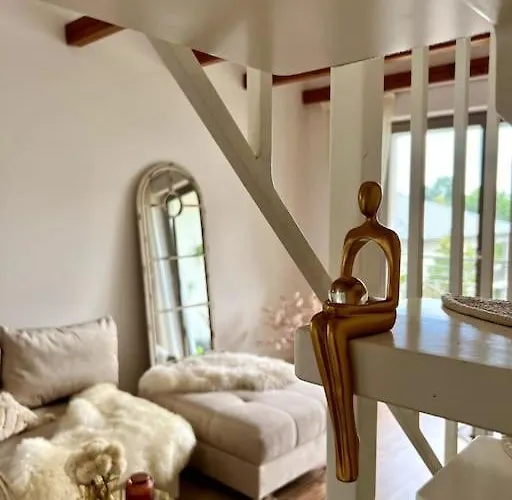 Bali Stylische Mit Terrasse 아파트